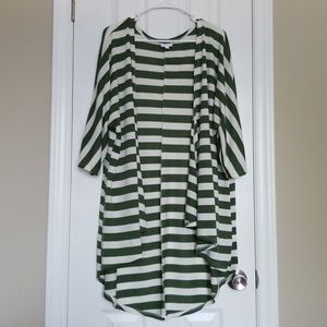 Lularoe Lindsay kimono